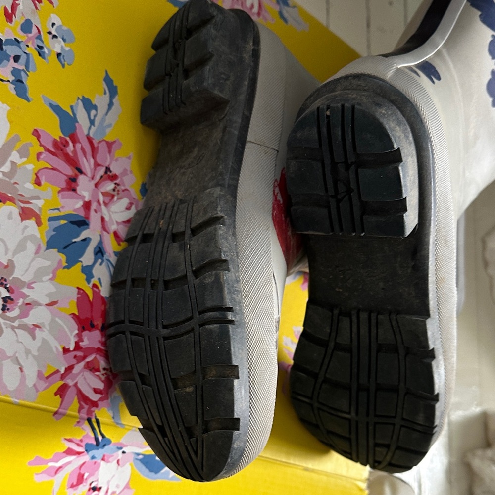Joules Gray and Blue Floral Rain Boots - Picture 9 of 13